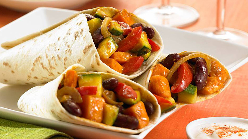 Burritos de batata-doce e feijão